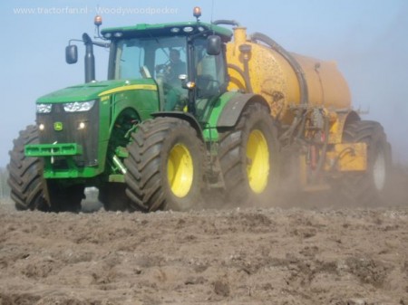 618218-8345r-john-deere.jpg